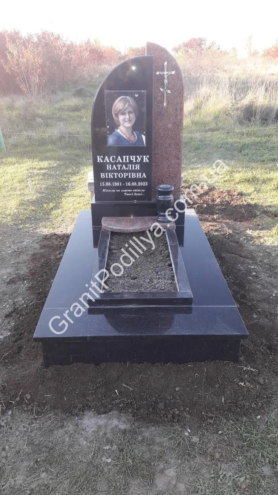 Подвійний пам'ятник з граніту - Кам'янець-Подільський | GranitPodillya